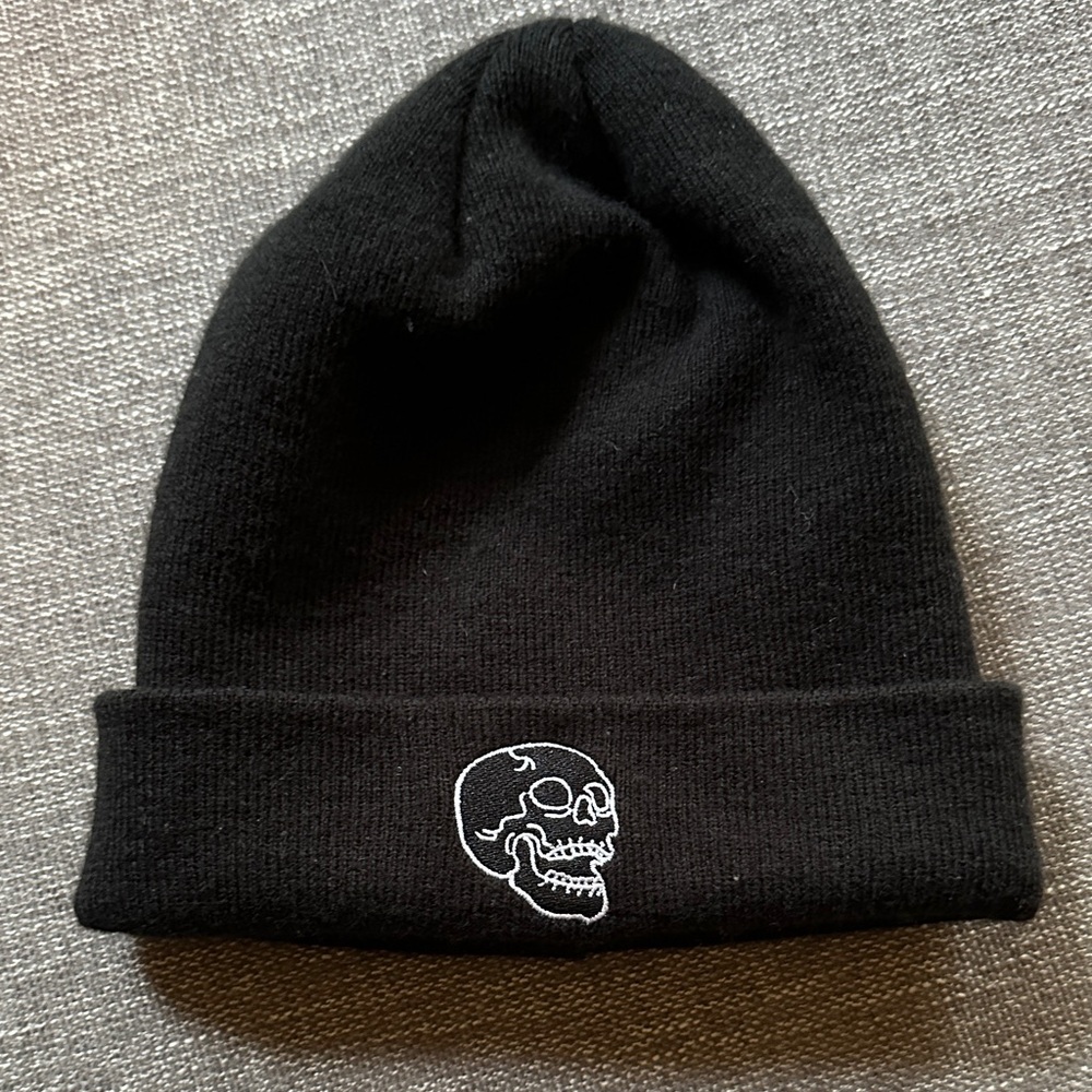 Spencer's Black Skull Embroidered Beanie